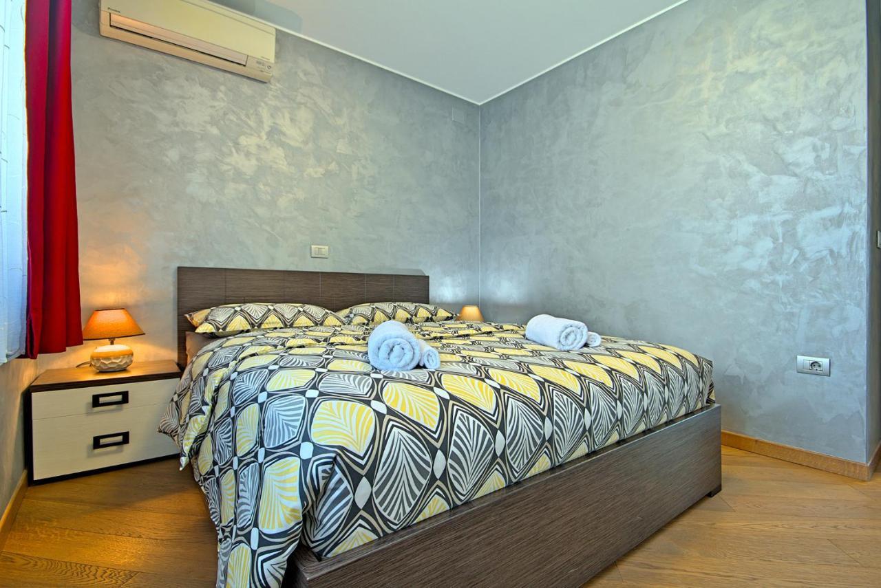 Apartments Riva-Interauto Umag Exterior foto